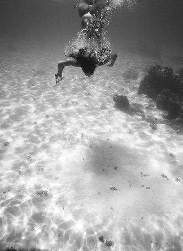 Photo sous l'eau noir et blanc